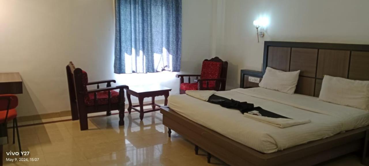 Mount Heera Hotel Chennai Bagian luar foto