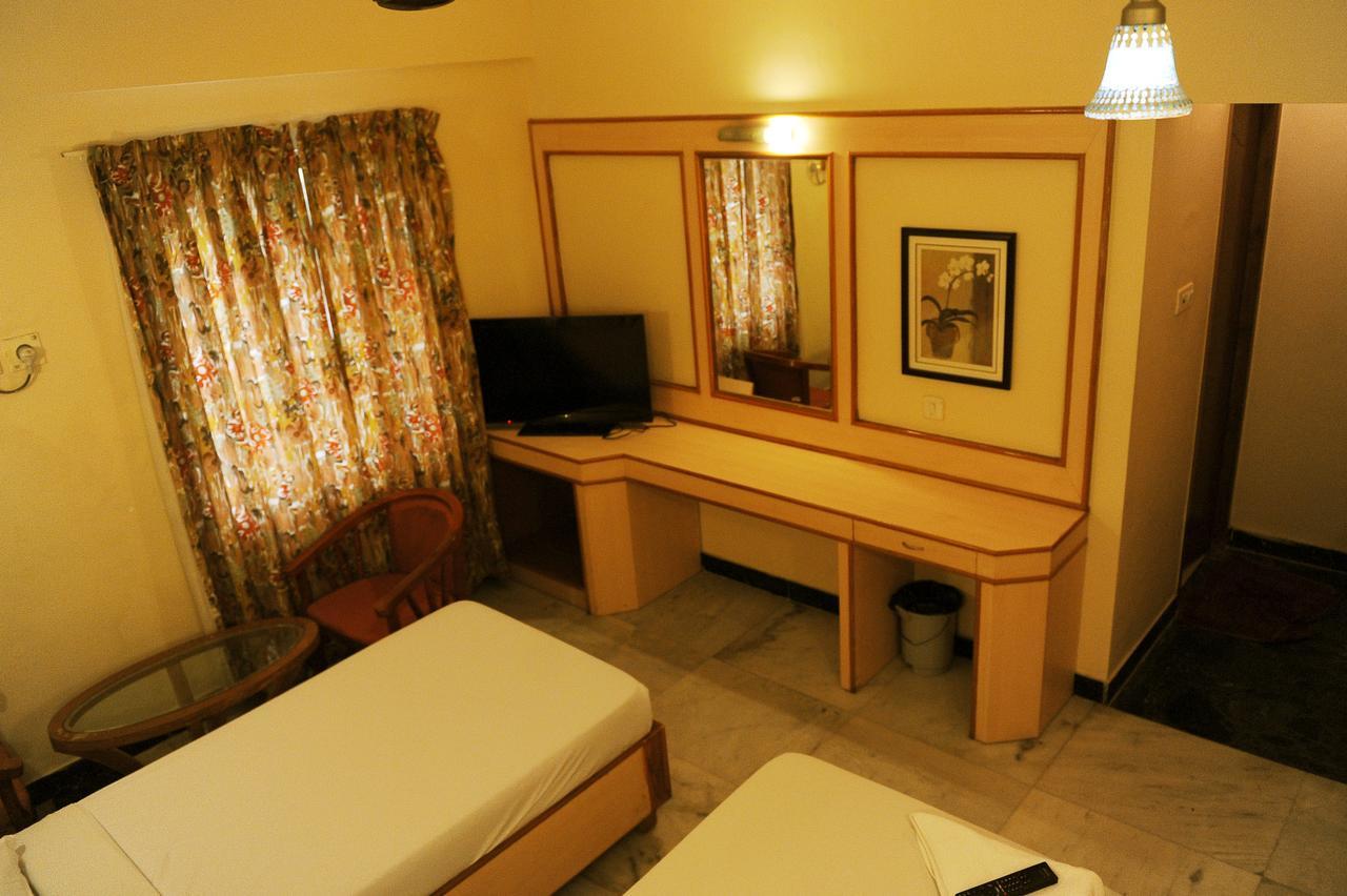 Mount Heera Hotel Chennai Bagian luar foto
