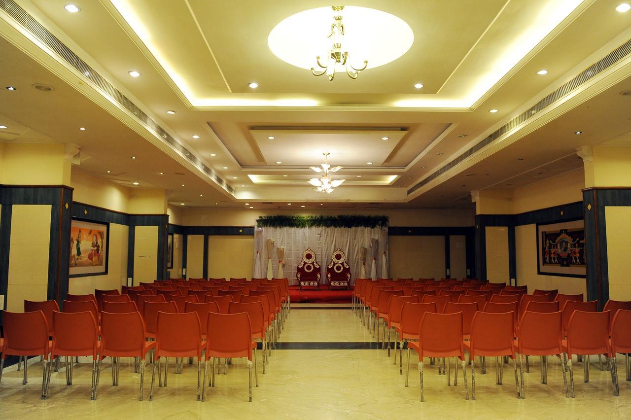 Mount Heera Hotel Chennai Bagian luar foto