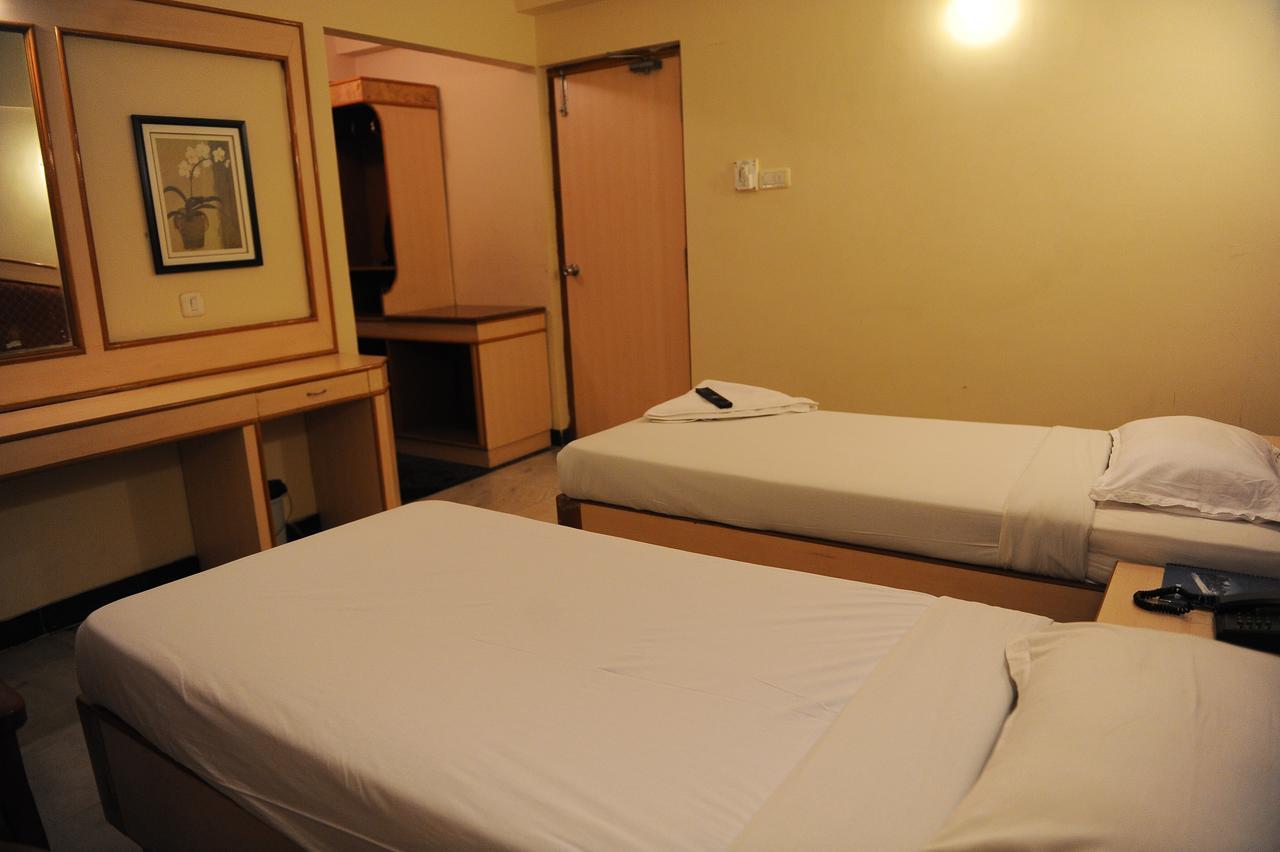 Mount Heera Hotel Chennai Bagian luar foto