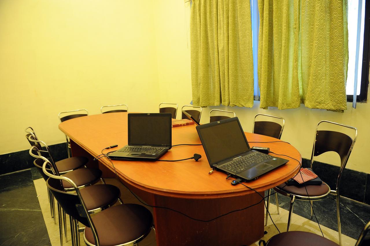 Mount Heera Hotel Chennai Bagian luar foto