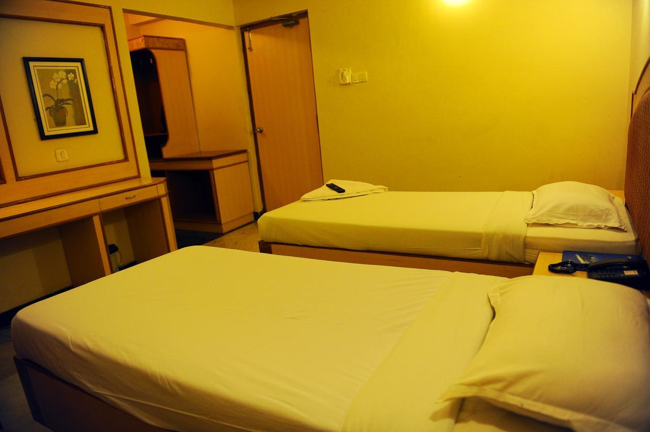 Mount Heera Hotel Chennai Bagian luar foto