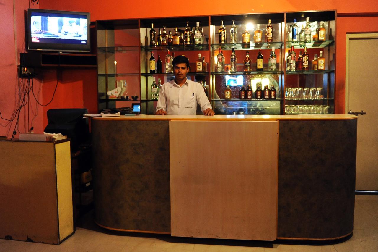 Mount Heera Hotel Chennai Bagian luar foto