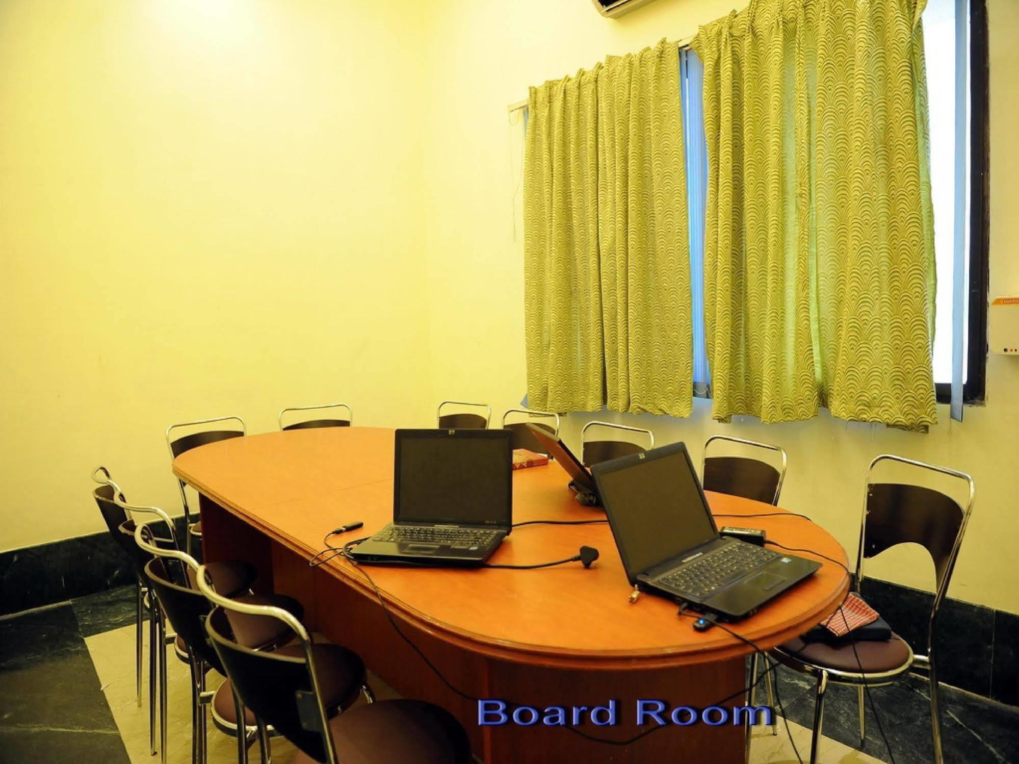 Mount Heera Hotel Chennai Bagian luar foto