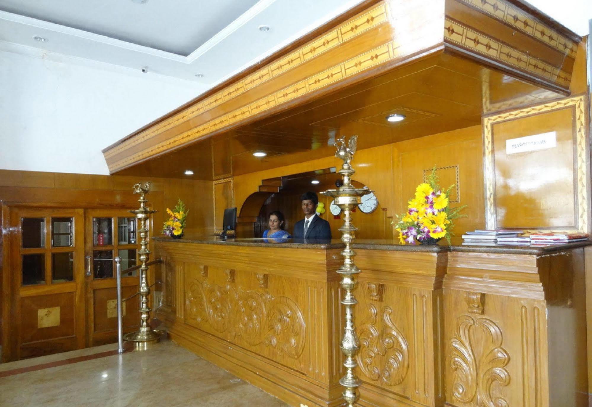 Mount Heera Hotel Chennai Bagian luar foto