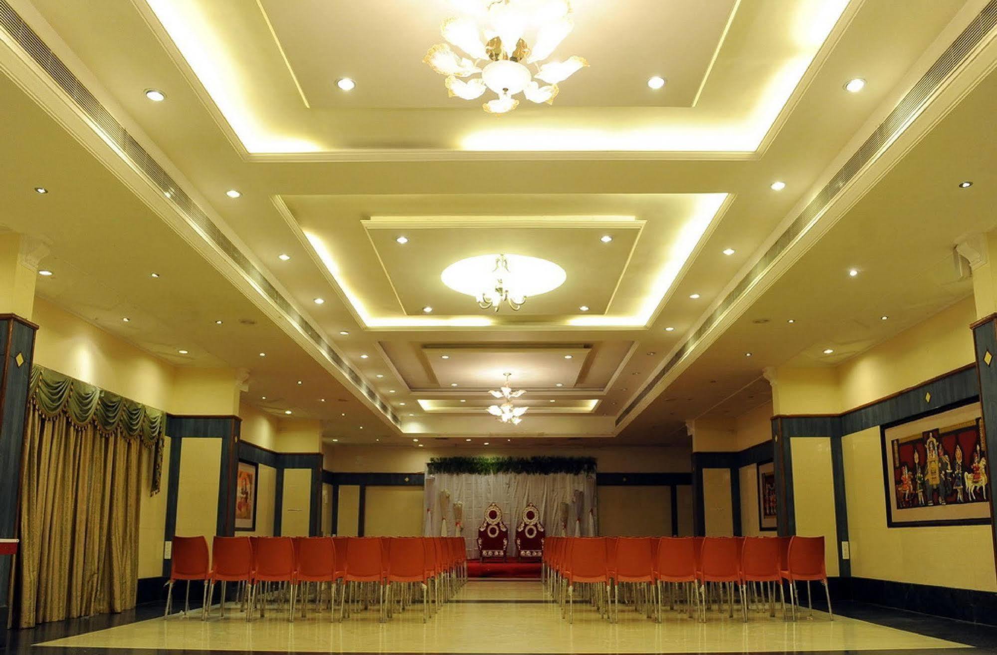 Mount Heera Hotel Chennai Bagian luar foto